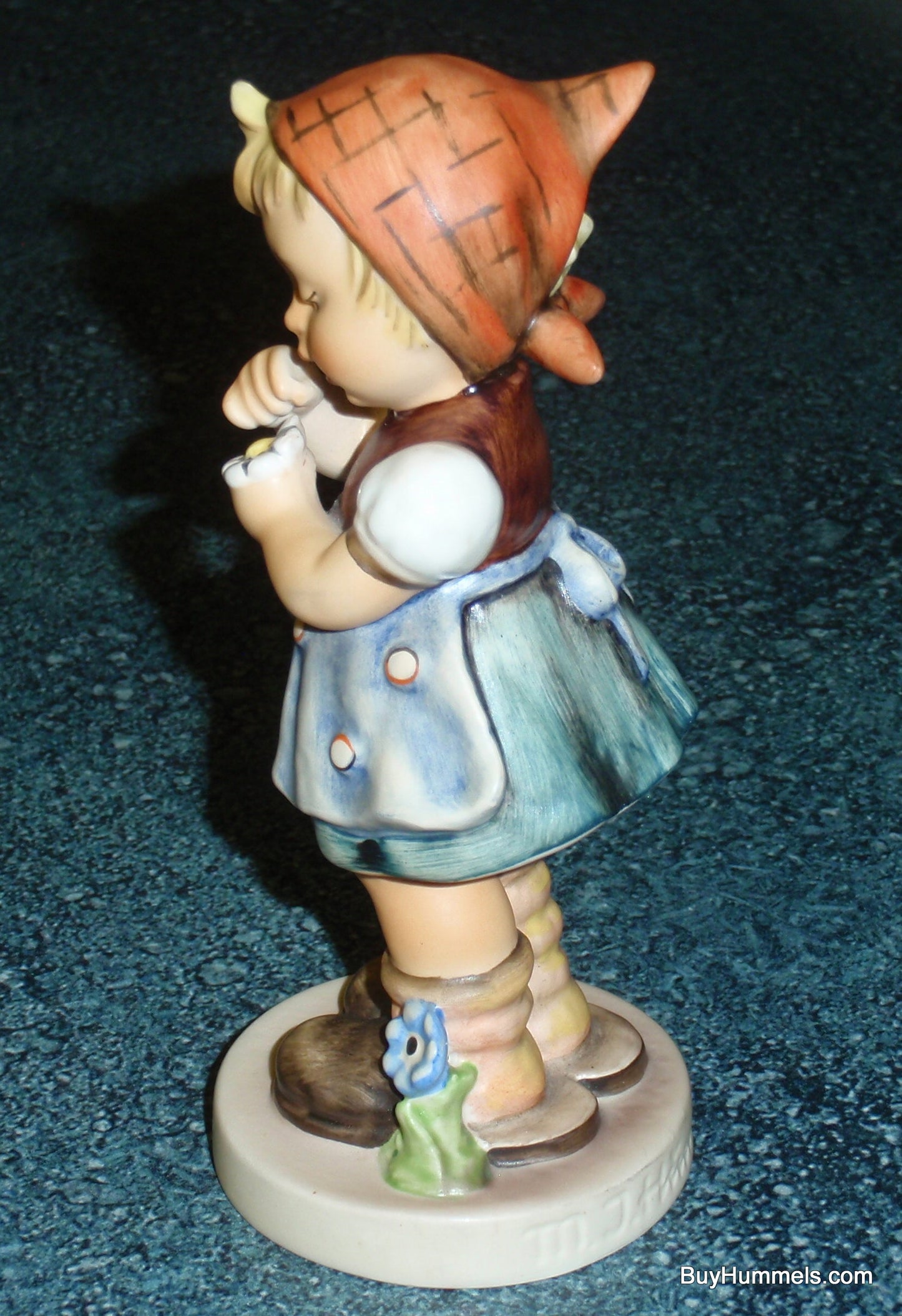 "Daisies Don't Tell" Goebel Hummel Figurine #380 TMK6 - Little Girl With Daisies!