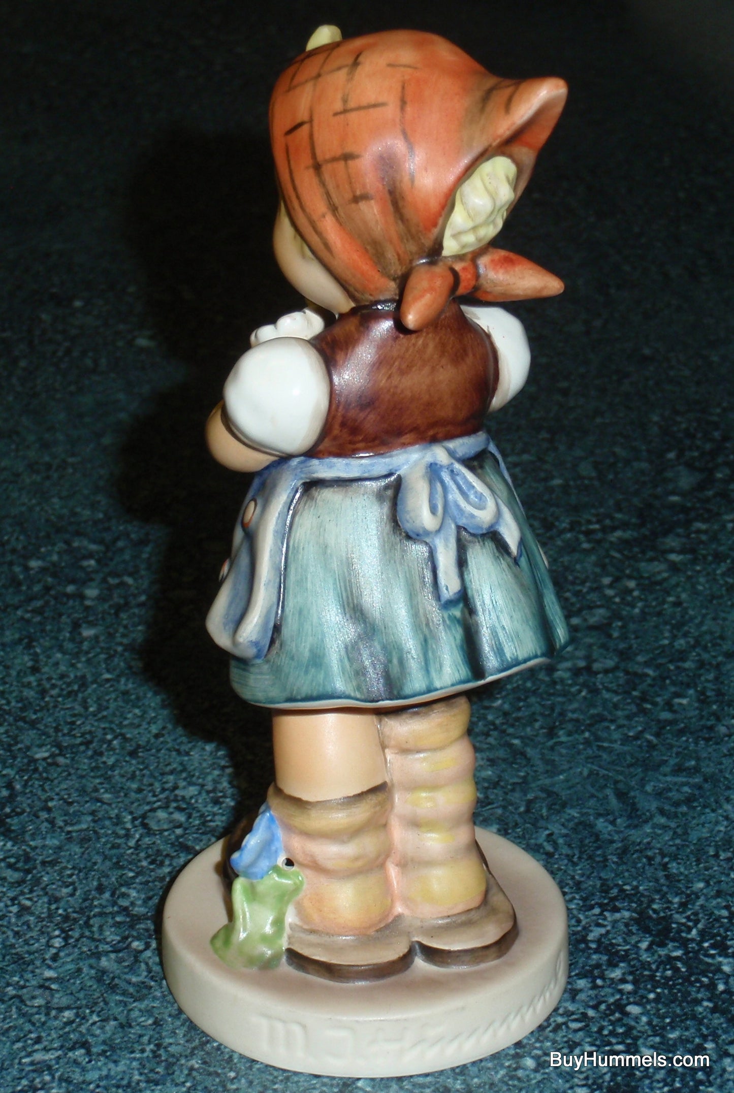 "Daisies Don't Tell" Goebel Hummel Figurine #380 TMK6 - Little Girl With Daisies!