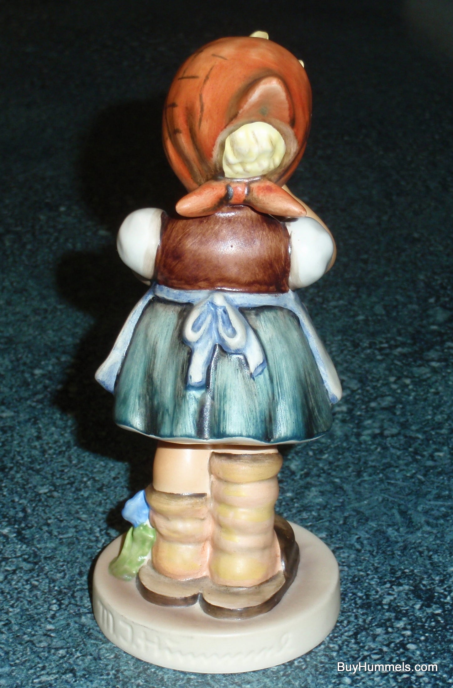 "Daisies Don't Tell" Goebel Hummel Figurine #380 TMK6 - Little Girl With Daisies!
