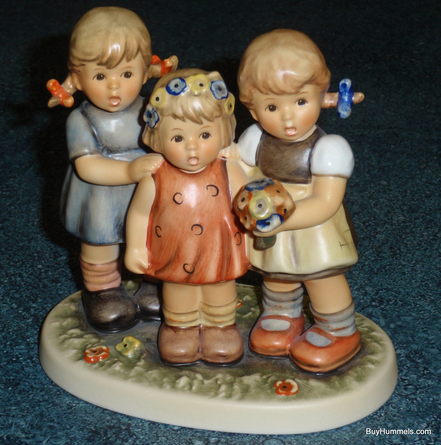 "Bashful Serenade" Goebel Hummel Figurine #2133 TMK8 Three Girls Singing