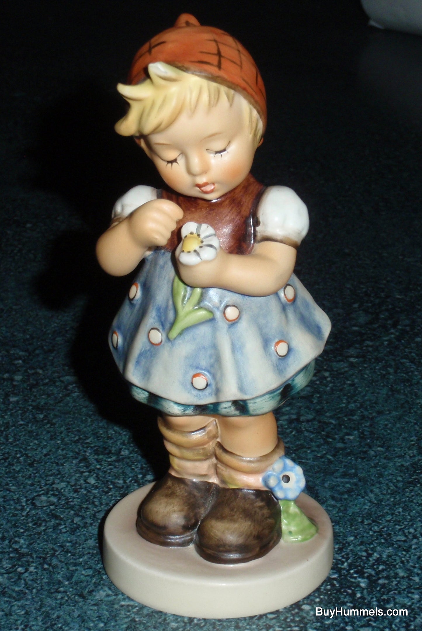 "Daisies Don't Tell" Goebel Hummel Figurine #380 TMK6 - Little Girl With Daisies!