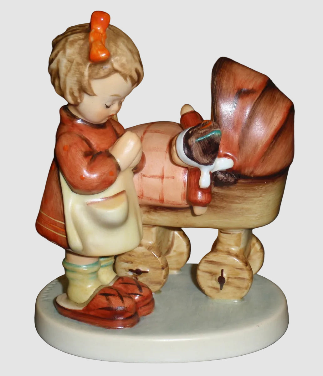 "Doll Mother" Goebel Hummel Figurine #67 TMK6 Box & Name Tag (4.75")
