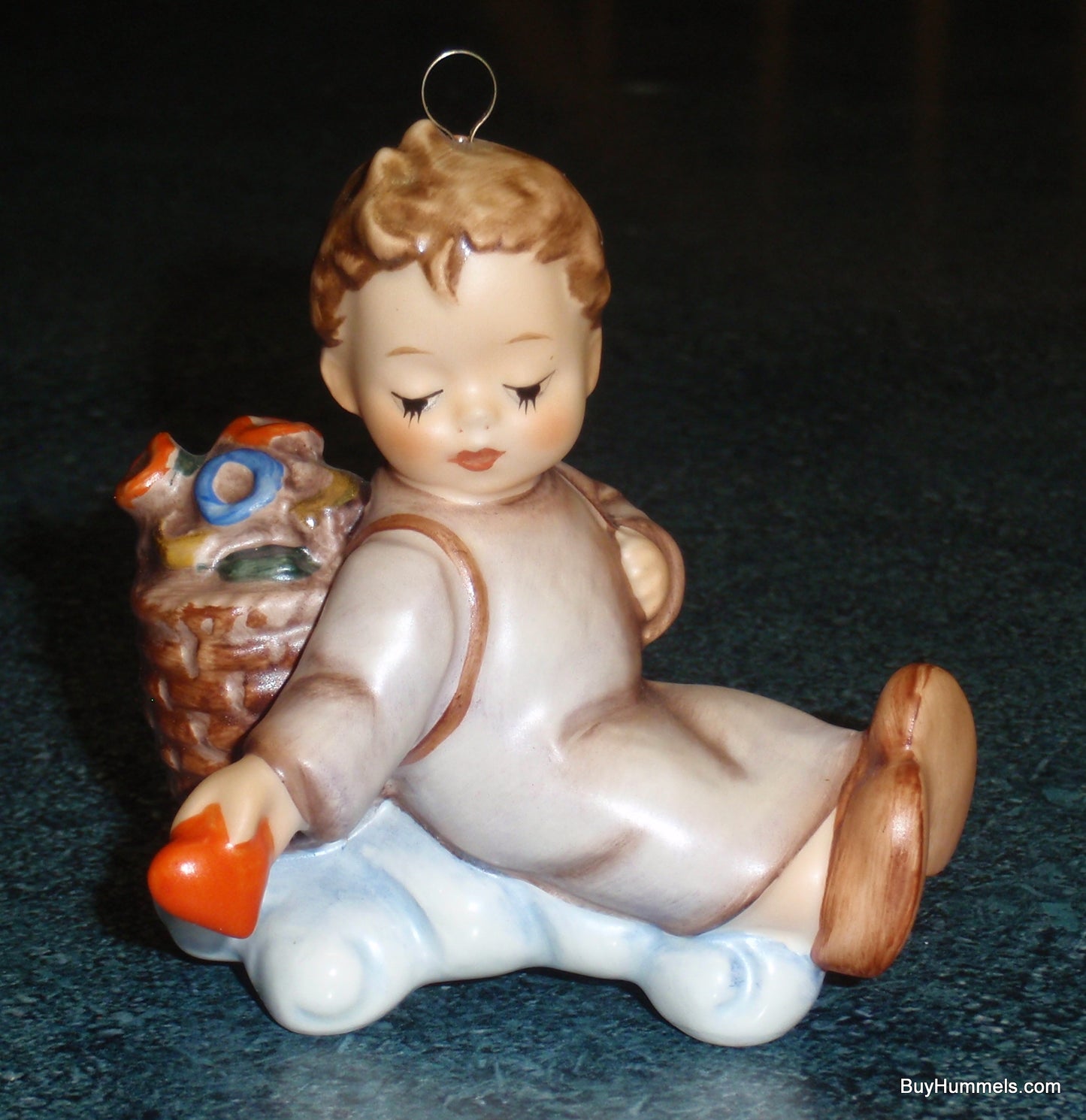 "Love From Above" Goebel Hummel 1989 Christmas Ornament Figurine #481 - Angel with Heart