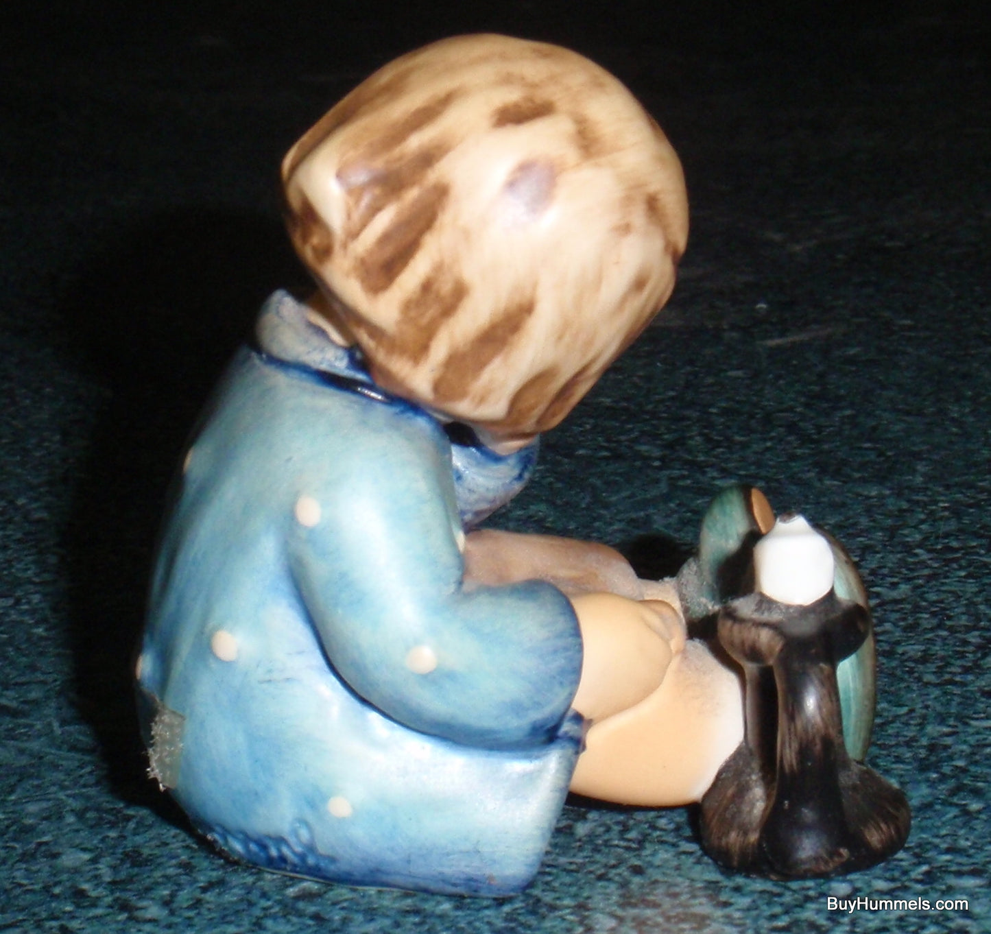 "A Nap" Goebel Hummel Figurine #534 - Girl With Blanket And Candle - CUTE!