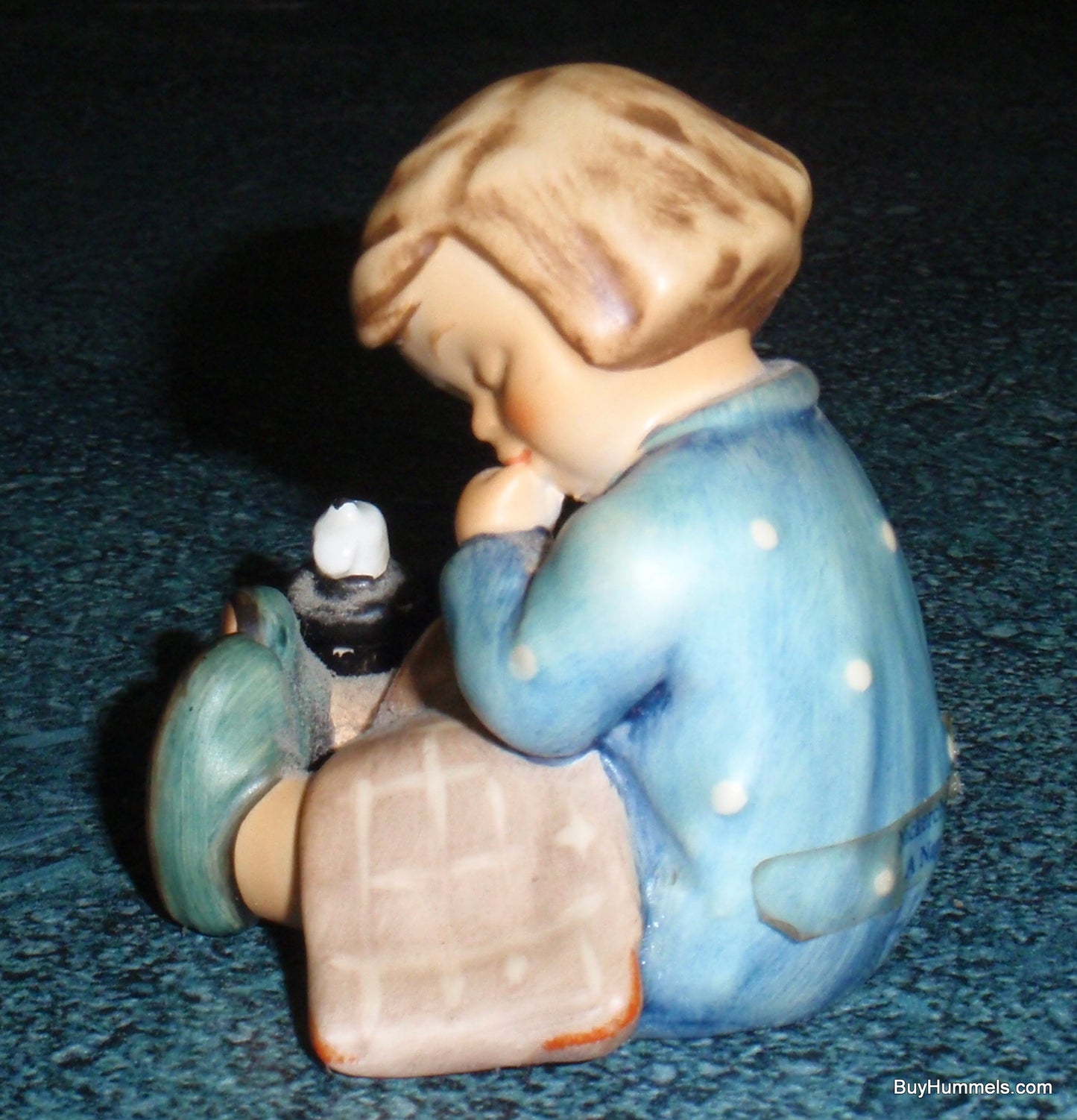 "A Nap" Goebel Hummel Figurine #534 - Girl With Blanket And Candle - CUTE!