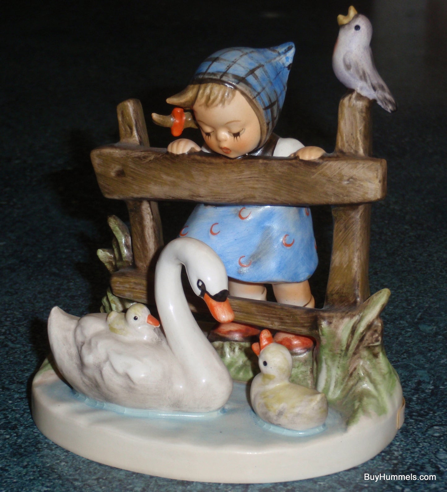 Goebel Hummel Figurine #344 Feathered Friends - Girl With Swans - CUTE GIFT!