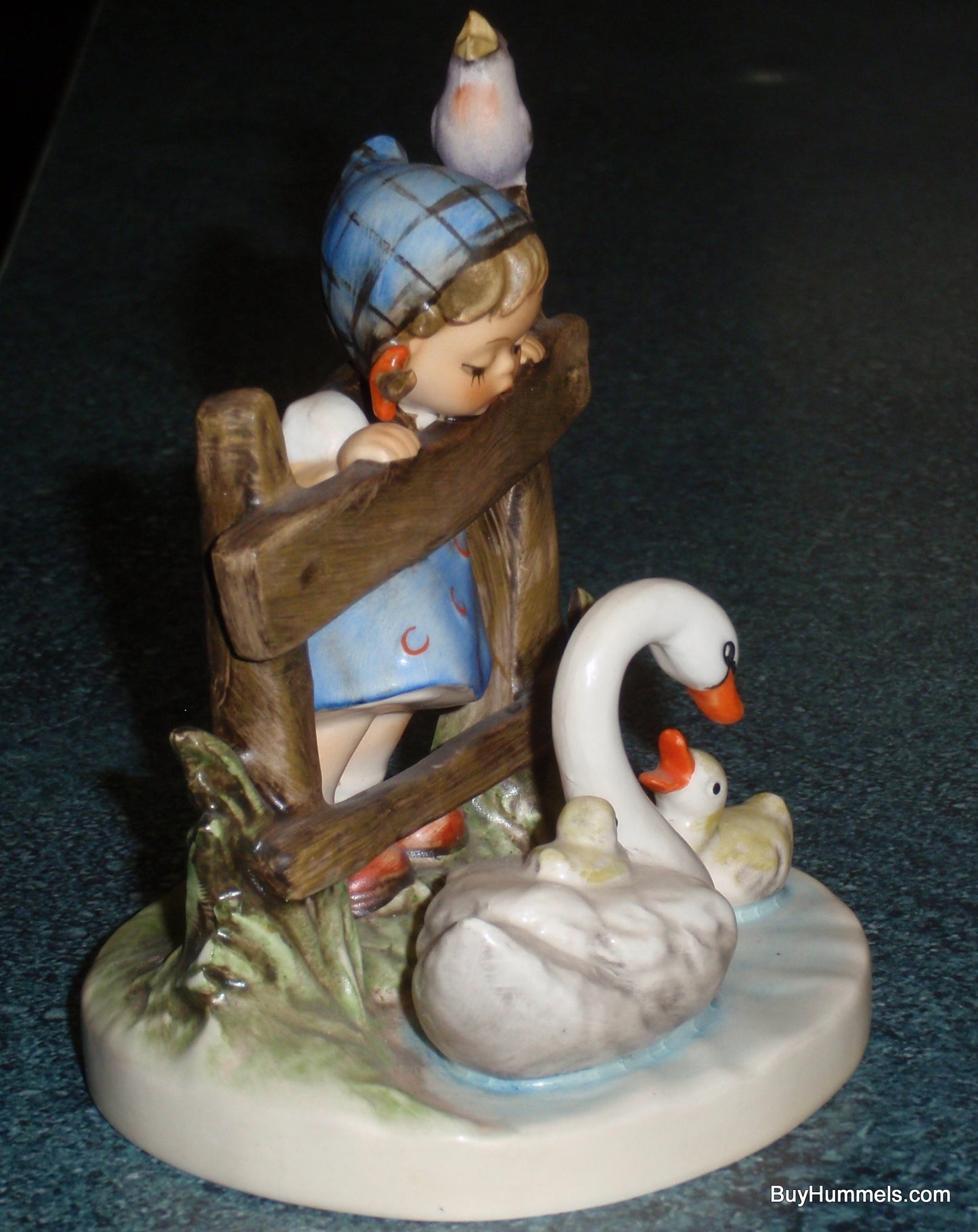 Goebel Hummel Figurine #344 Feathered Friends - Girl With Swans - CUTE GIFT!