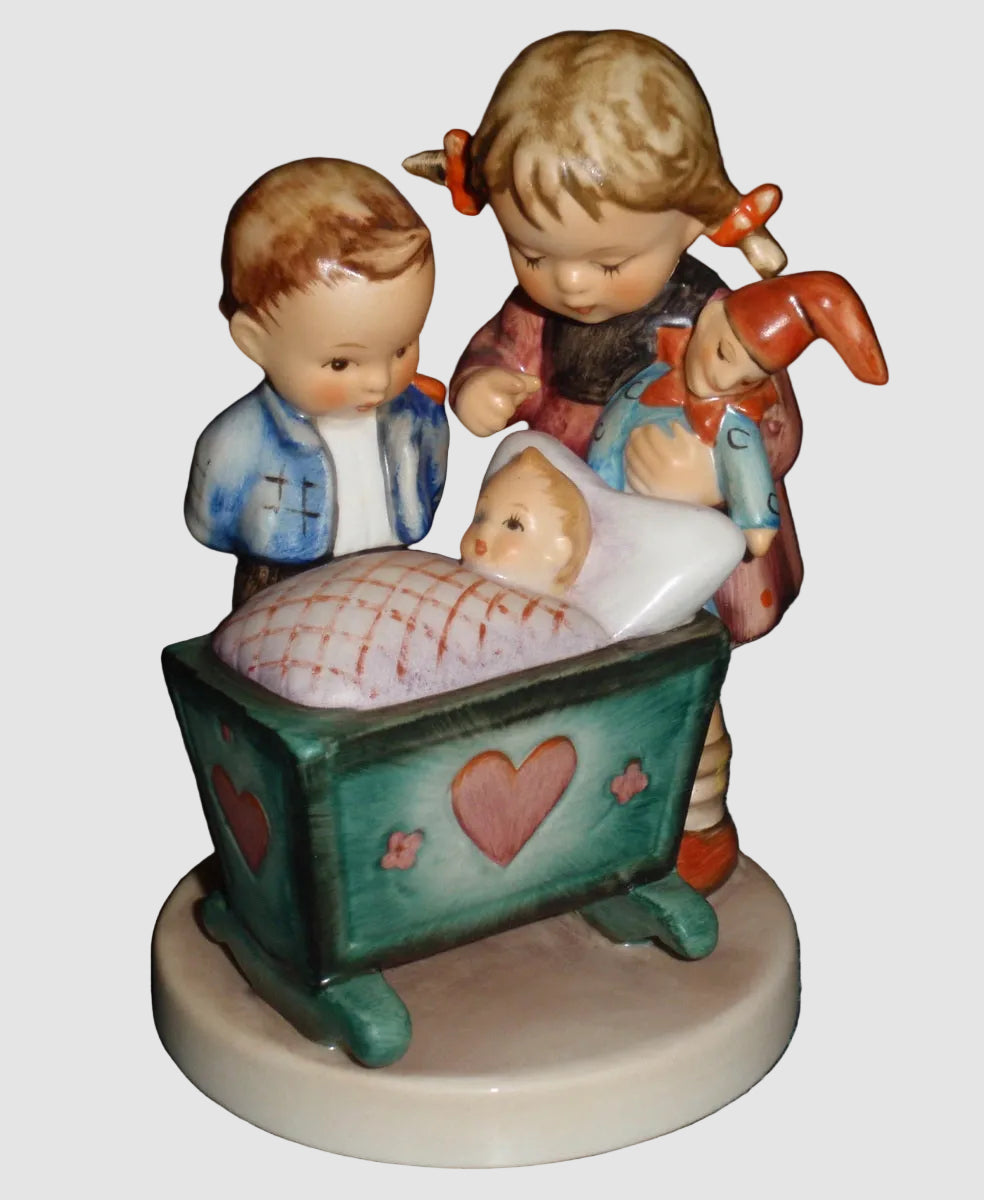 "Blessed Event" Goebel Hummel Figurine #333 (5.5")