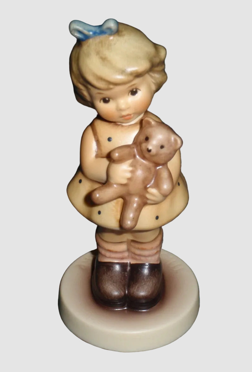 Cuddles Hummel Figurine 