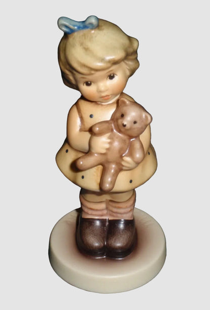 Cuddles Hummel Figurine 