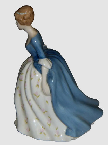 "Alison" Royal Doulton Figurine HN 2336 - Pretty Ladies Collection (7.5")