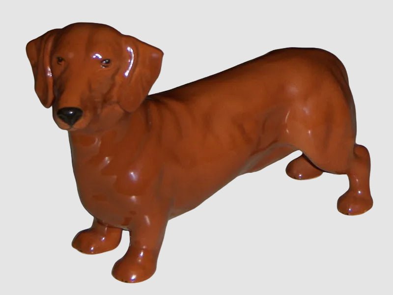 "Dachshund" Royal Doulton Dog Figurine HN 1140 - Medium (6")