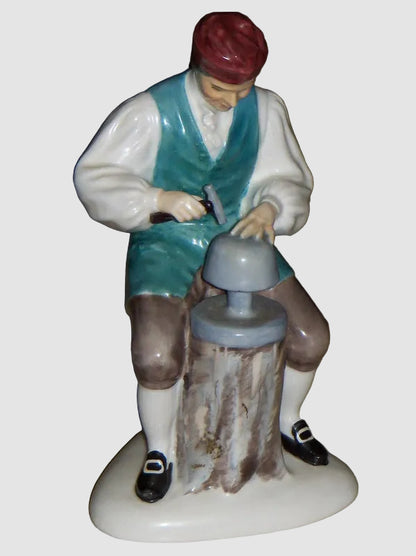 "The Silversmith of Williamsburg" Royal Doulton Figurine HN2208 (6.25")