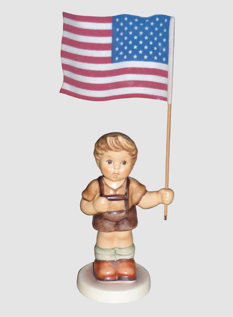 Goebel Hummel Pledge To America Figurine 2068 B Boy American Flag Special Edition
