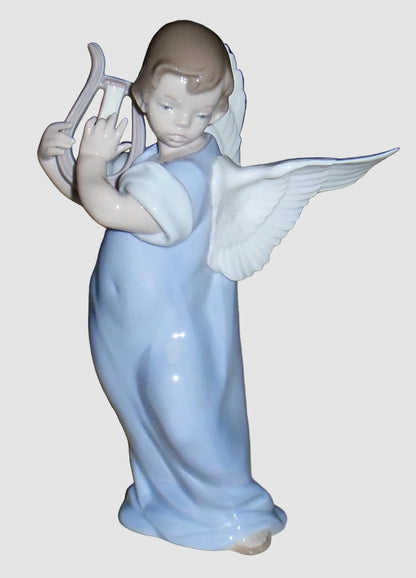 "Angel With Lute" Lladro Figurine #5493 - Fulgencio Garcia (8.25")