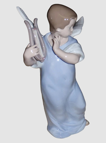 "Angel With Lute" Lladro Figurine #5493 - Fulgencio Garcia (8.25")