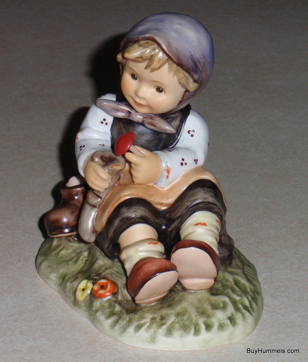 "Let Me Help You" Goebel Hummel Figurine #2246