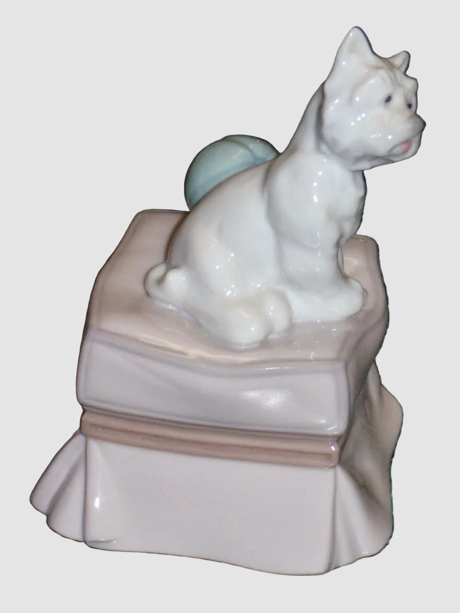 "My Favorite Companion" Lladro Figurine #6985 - Puppy Dog With Ball (4.5")