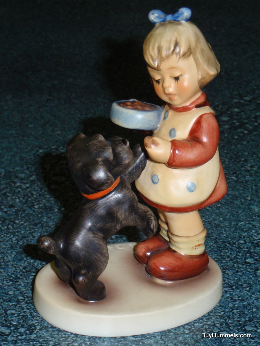 "Puppy Pause" Goebel Hummel #2032 – Girl Feeding Puppy