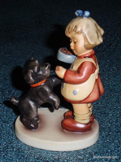 "Puppy Pause" Goebel Hummel #2032 – Girl Feeding Puppy