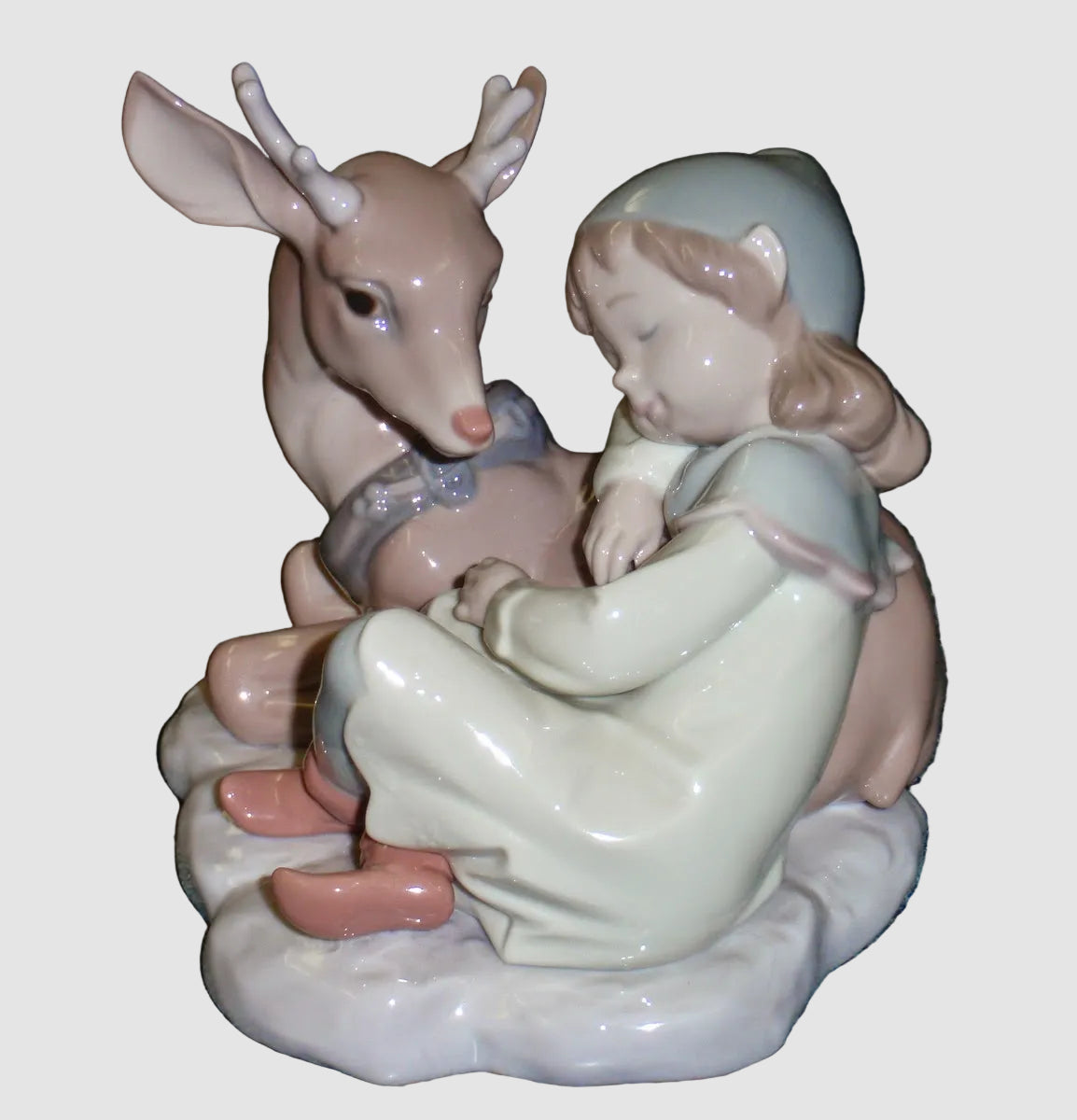 "A Well Earned Rest" Lladro Santa's Secret Workshop Christmas Figurine #6897 (5")