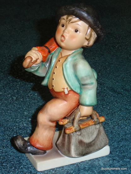 "Merry Wanderer" Goebel Hummel Figurine #7/0 - Large 6.25" Version