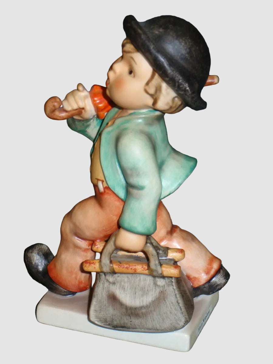 "Merry Wanderer" Goebel Hummel Figurine #7/0 - Large 6.25" Version