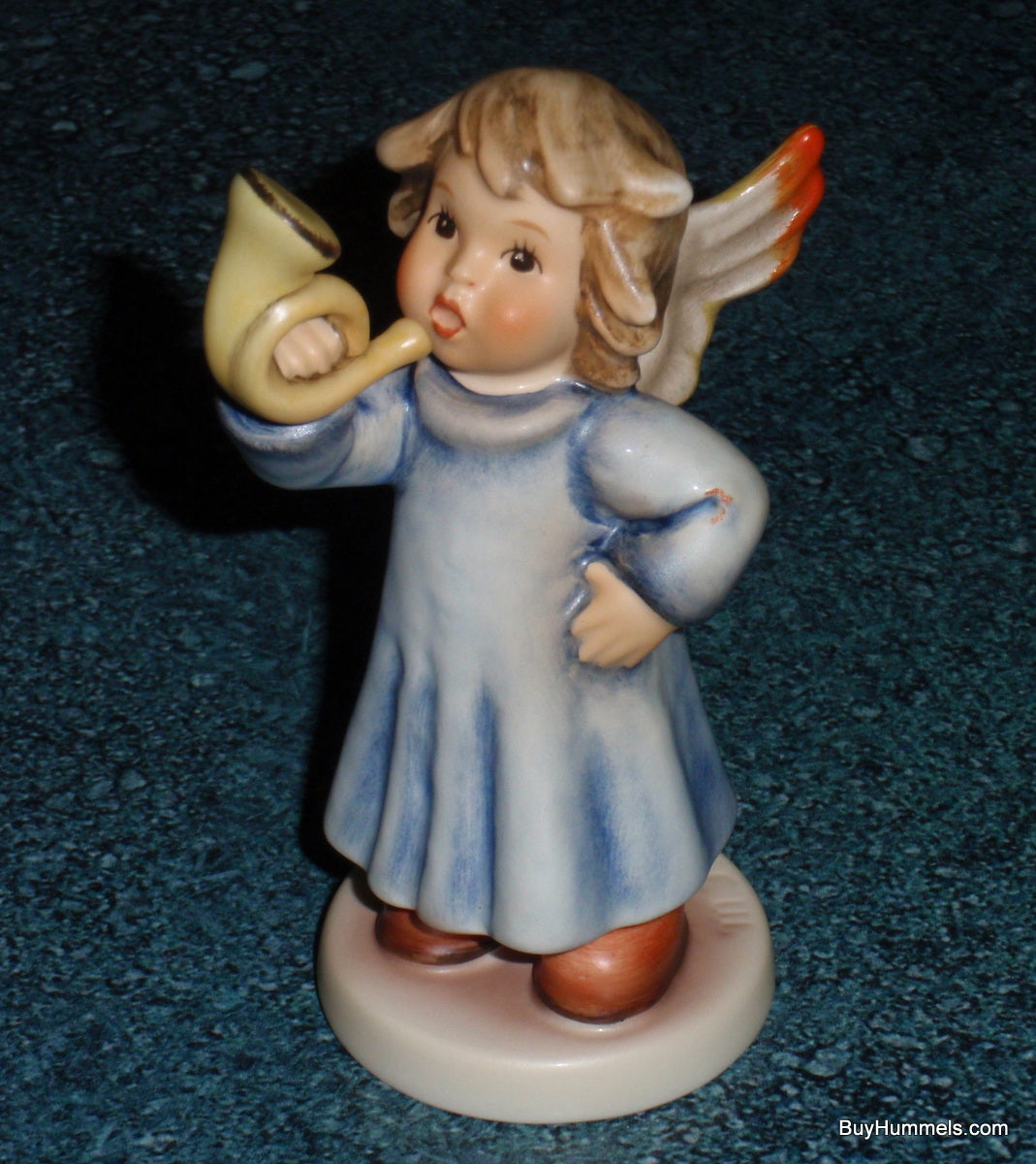 "Heavenly Horn Player" Goebel Hummel Angel Figurine #2096/J - TMK8 - First Issue Millennium