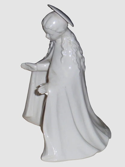 "Virgin Mary" Goebel Hummel Nativity Figurine #214/A - White Overglaze (6.5")
