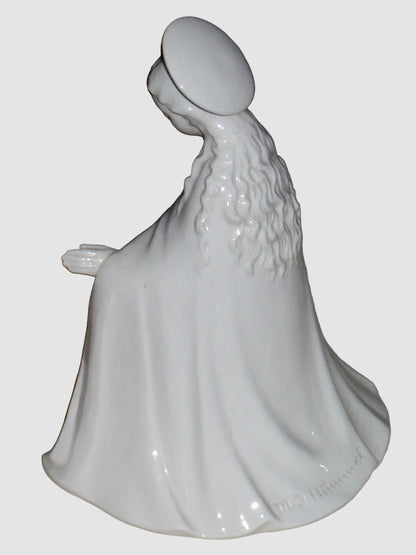 "Virgin Mary" Goebel Hummel Nativity Figurine #214/A - White Overglaze (6.5")