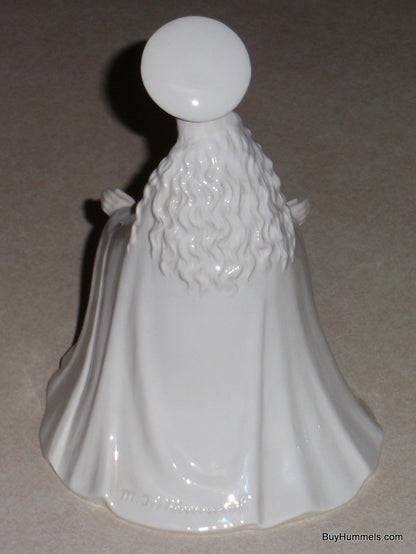 "White Virgin Mary" Goebel Hummel Nativity Figurine #214/A (6.5")
