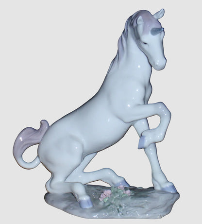 "Magical Unicorn" Lladro Figurine #7697 - Enchanted Forest Privilege (8.5")