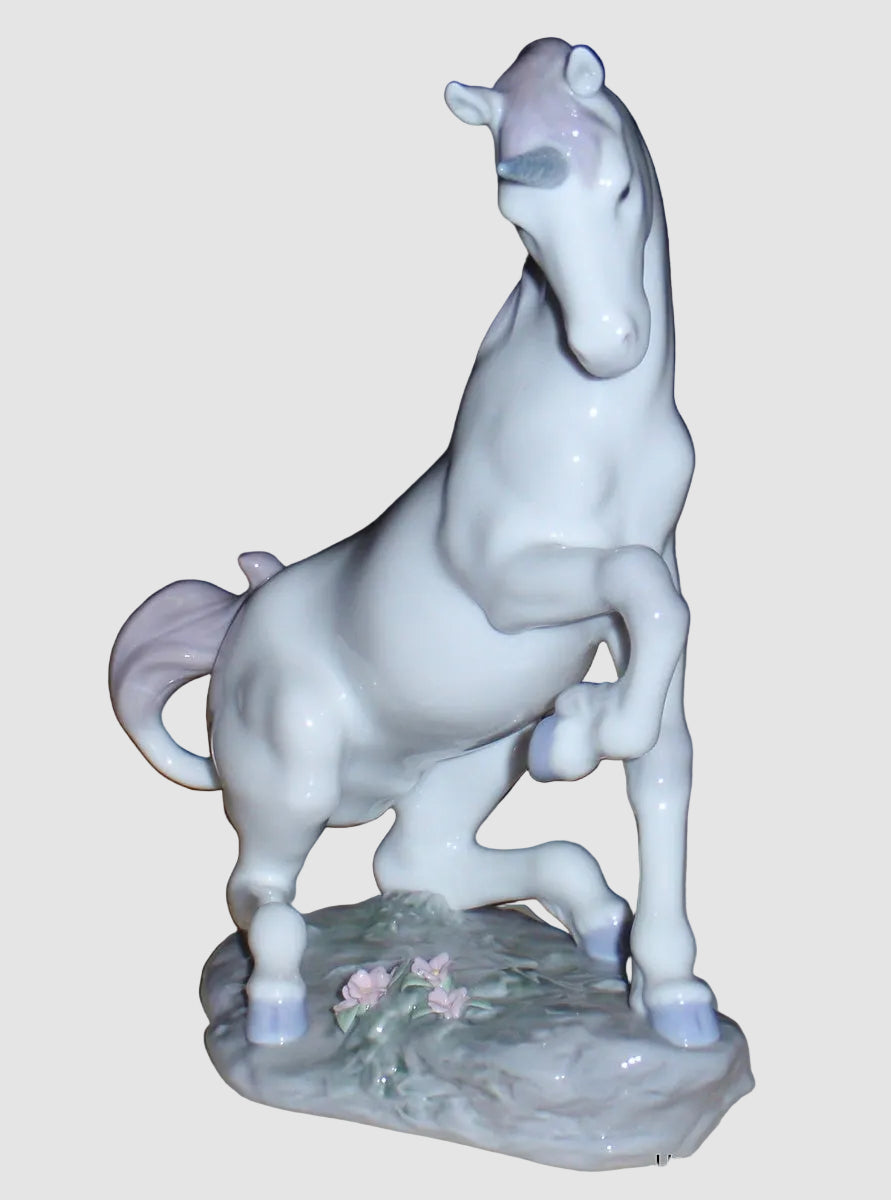"Magical Unicorn" Lladro Figurine #7697 - Enchanted Forest Privilege (8.5")