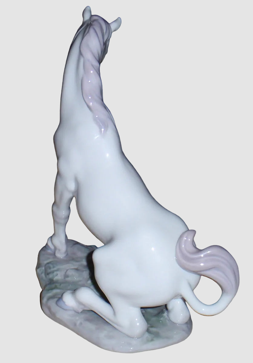 "Magical Unicorn" Lladro Figurine #7697 - Enchanted Forest Privilege (8.5")