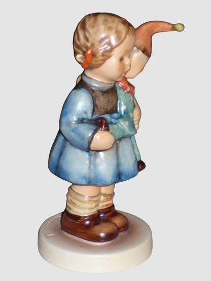 "Christmas Surprise" Goebel Hummel Figurine #536 3/0 - TMK-7 (4")