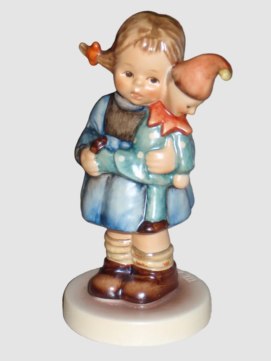 "Christmas Surprise" Goebel Hummel Figurine #536 3/0 - TMK-7 (4")