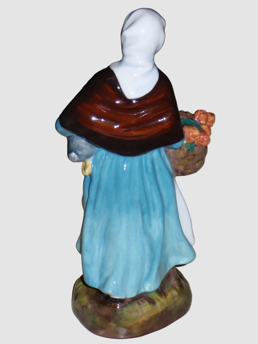 "Country Lass" Royal Doulton Figurine HN1991 - Girl with Goose (7.5")