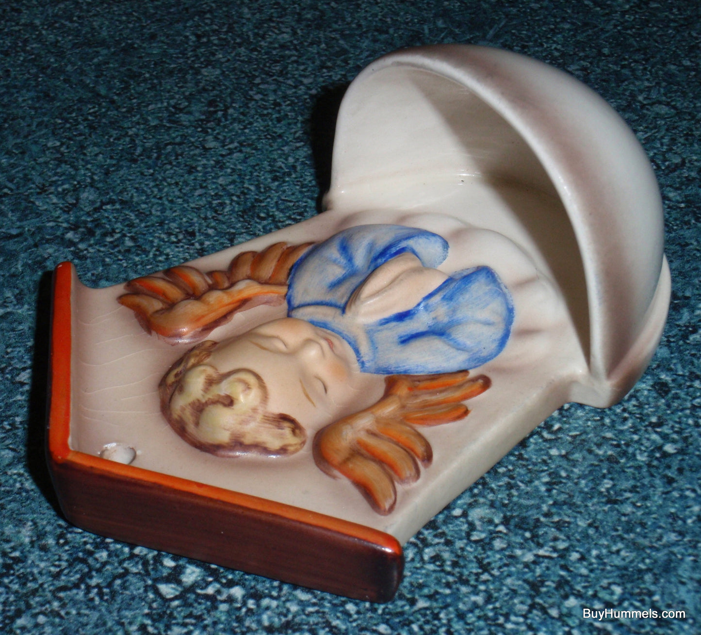 "White Angel Font" Goebel Hummel Holy Water Font #75 - Angelic Prayer (4-1/2")