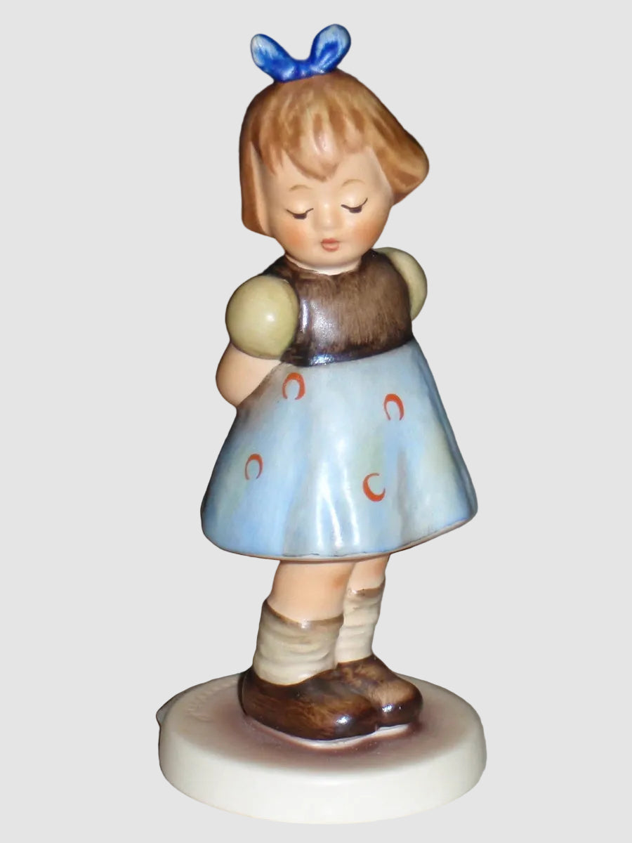 Goebel Hummel Two Hands One Treat Club Figurine 493 Rechts oder links Girl Blue Bow Blue Skirt Vintage Germany Porcelain