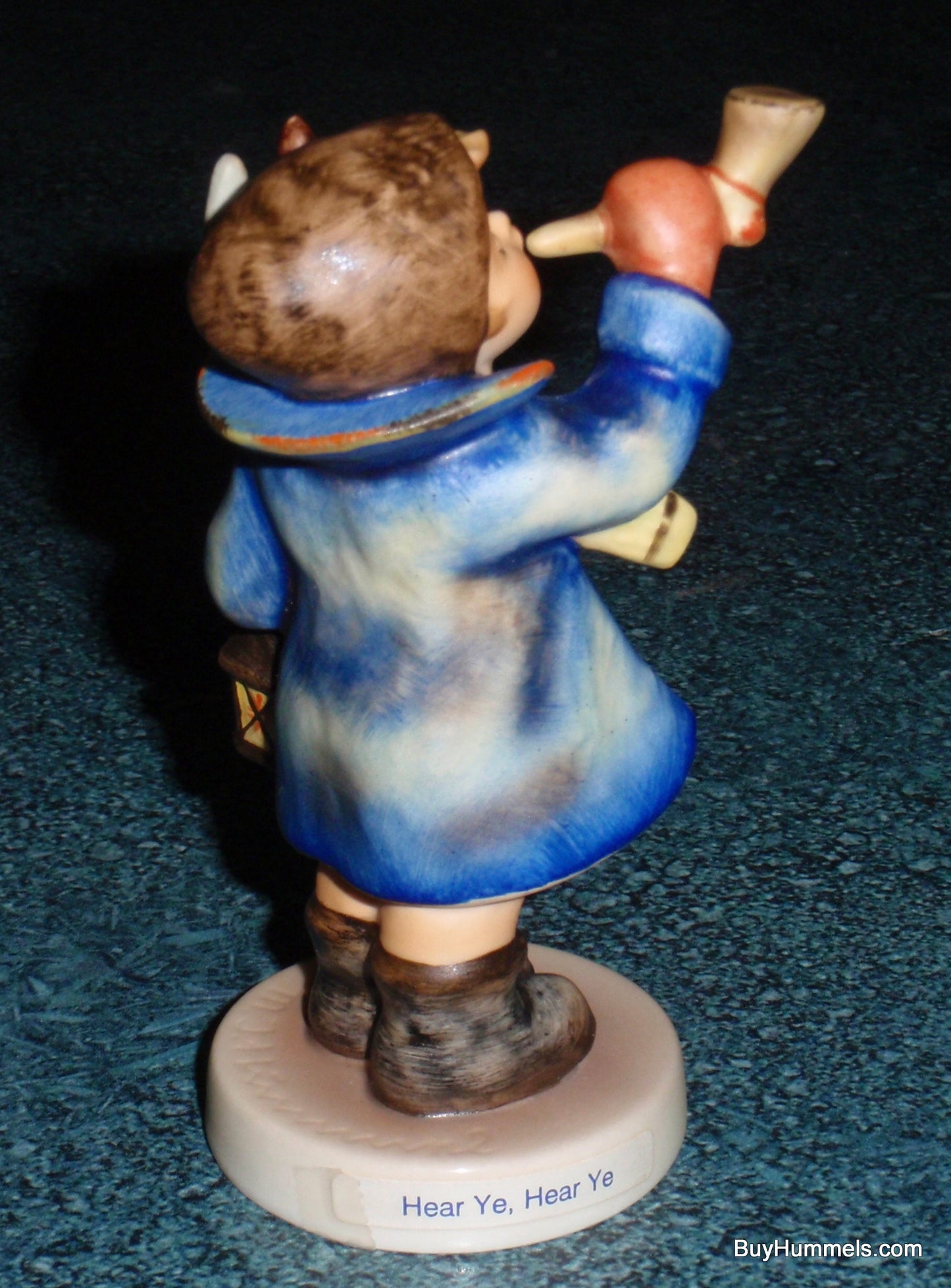 "Hear Ye, Hear Ye" Goebel Hummel Figurine #15 2/0 - GREAT CHRISTMAS GIFT!