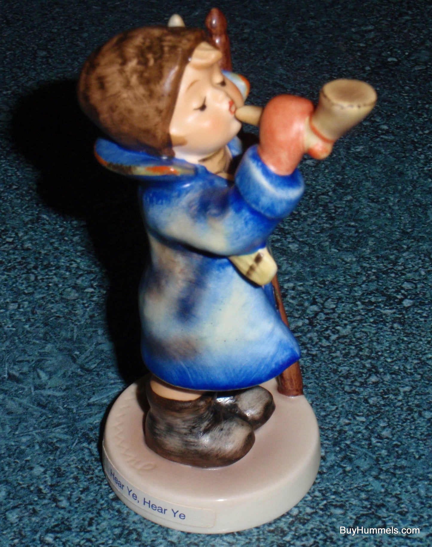 "Hear Ye, Hear Ye" Goebel Hummel Figurine #15 2/0 - GREAT CHRISTMAS GIFT!