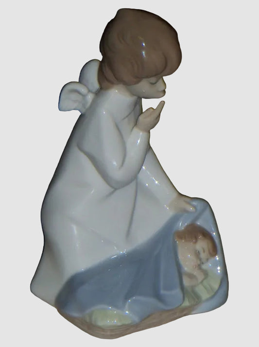 Lladro Angel With Child Figurine 4635 Juan Huerta Guardian Angel Sleeping Baby Blanket Daisa Vintage Spain Porcelain