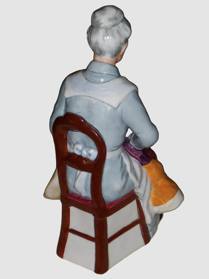 "Eventide" Royal Doulton Figurine HN 2814 - Grandmother Quilting (7.5")