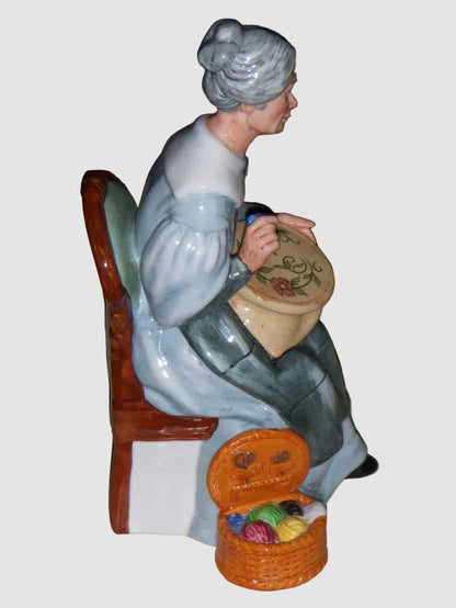"Embroidering" Royal Doulton Figurine HN2855 - Grandmother (7.5")