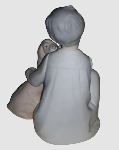 "Shhh, Quiet Puppy" Retired Lladro Figurine Matte Finish #4522 (7.75" x 5.75")