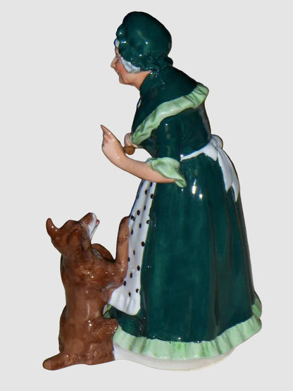 "Old Mother Hubbard" Royal Doulton Figurine HN2314 - Retired (7.5")