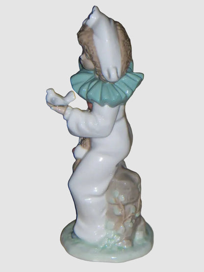 "A Bird In Hand" #1100 Pierrot Clown Girl With Dove Lladro Nao Figurine (8")