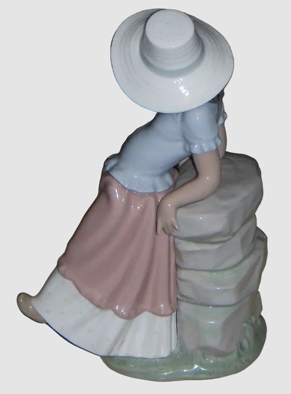 "A Step In Time" Lladro Figurine #5158 - Black Legacy Collection (8.5")