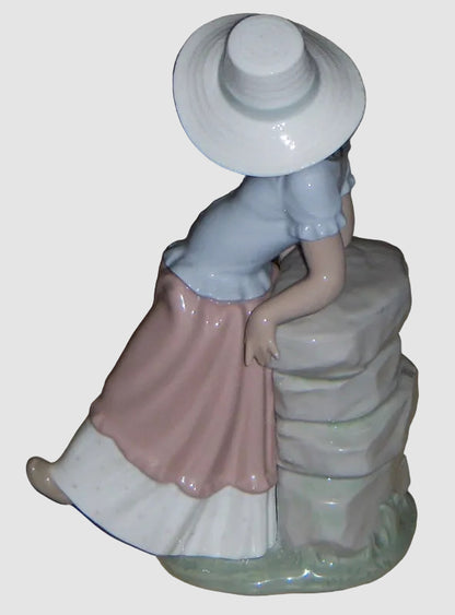 "A Step In Time" Lladro Figurine #5158 - Black Legacy Collection (8.5")