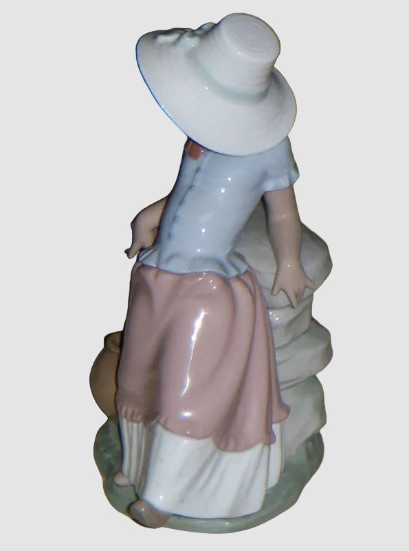 "A Step In Time" Lladro Figurine #5158 - Black Legacy Collection (8.5")